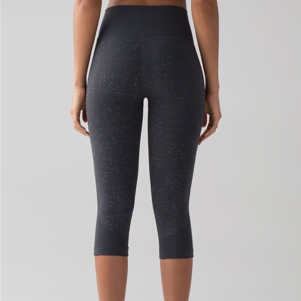 Lululemon Free To Flow Crop